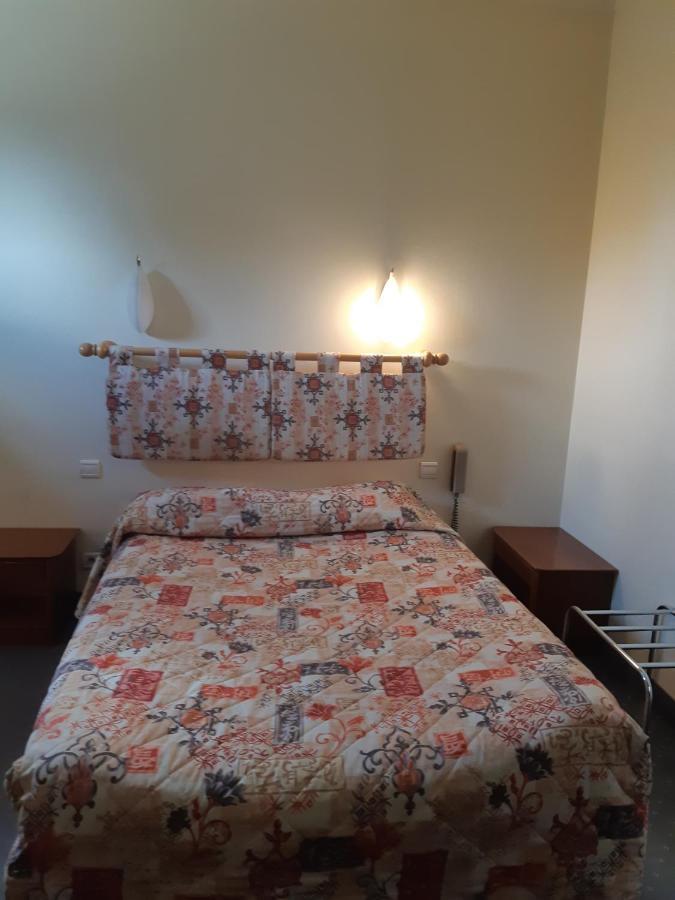 Hotel Les Forges Noyal-sur-Vilaine Екстер'єр фото