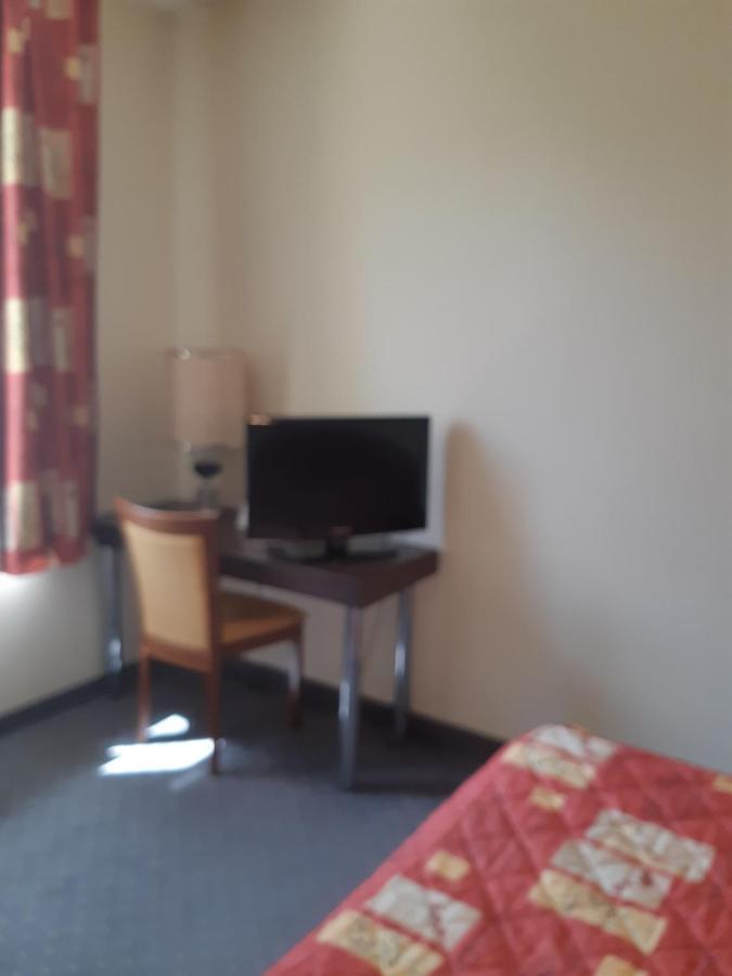 Hotel Les Forges Noyal-sur-Vilaine Екстер'єр фото